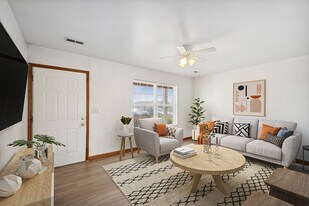 ReNew at Alton in Alton, IL - Building Photo