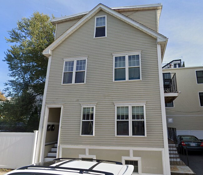 property at 8 Mohawk St
