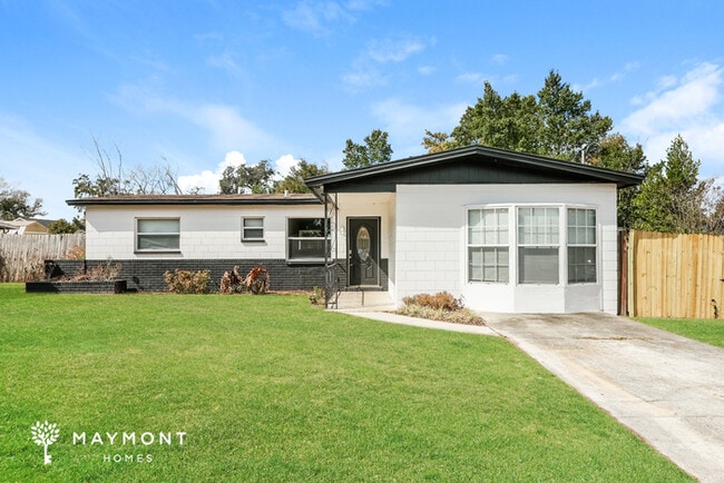 property at 1208 W Camellia Dr