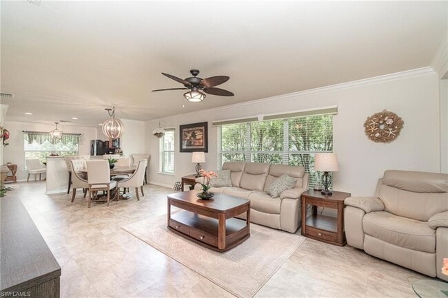 15142 Reef Ln in Bonita Springs, FL - Foto de edificio - Building Photo