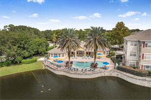 Villa Valencia Apartments in Orlando, FL - Building Photo