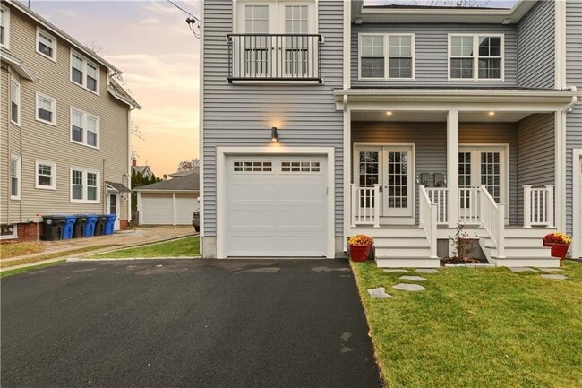 47 Windsor Rd in Cranston, RI - Building Photo - Building Photo