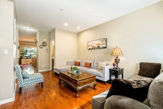 1055 Riverwood Gate in Port Coquitlam, BC - Building Photo - Building Photo