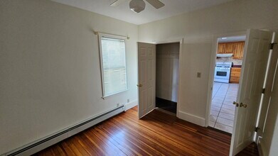 166 Sheridan Ave, Unit 1 in Medford, MA - Building Photo - Building Photo