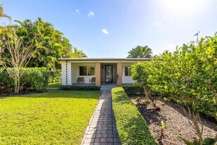 5930 SW 47th St in Miami, FL - Building Photo