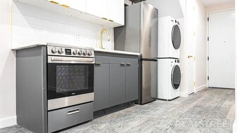 Beadel Street, Unit 1B in Brooklyn, NY - Building Photo