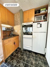 4 Lexington Ave in New York, NY - Building Photo - Building Photo
