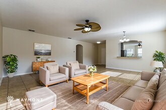 12913 Regiment Dr, Unit D141 in Grand Island, FL - Building Photo - Building Photo