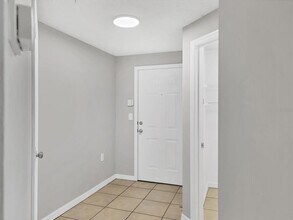 5551 Bentgrass Dr in Sarasota, FL - Building Photo - Building Photo