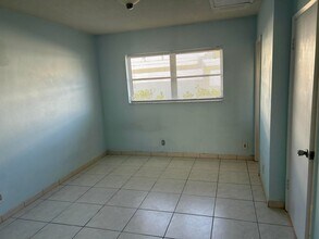 3240 NE 16th St, Unit 1 in Pompano Beach, FL - Building Photo - Building Photo