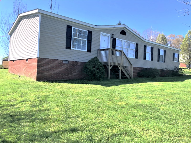 119 Riverfield Dr in Statesville, NC - Foto de edificio