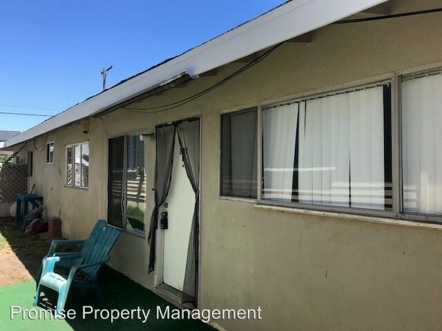 303 S Myers St in Oceanside, CA - Building Photo - Building Photo
