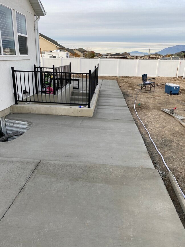 6016 S 4375 W Rentals in Hooper, UT