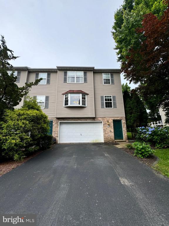 property at 23 Addicks Ct