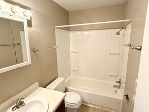 631 Simmons St in Plainfield, IN - Building Photo - Building Photo