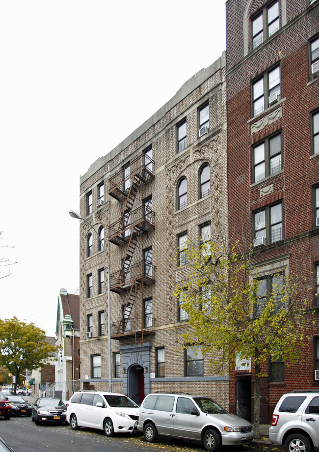 1926 Walton Ave in Bronx, NY - Building Photo - Building Photo