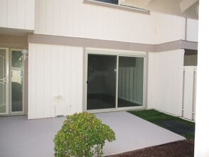 11212 Poblado Rd in San Diego, CA - Foto de edificio - Building Photo