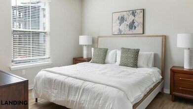 4902 Cosmos Cir, Unit 201 in Wimauma, FL - Foto de edificio - Building Photo