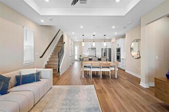 10215 Pk Ests Ave in Orlando, FL - Building Photo - Building Photo