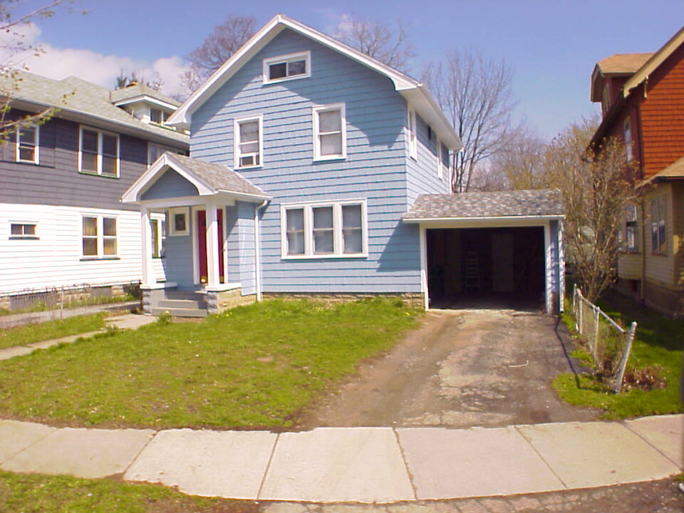 30 Terrace Park in Rochester, NY - Building Photo