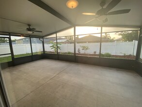 1353 Karok St in Orlando, FL - Foto de edificio - Building Photo