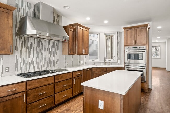 2230 N Washington St in Denver, CO - Building Photo - Building Photo