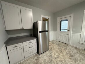 824 5th St NW in Grand Rapids, MI - Building Photo - Building Photo