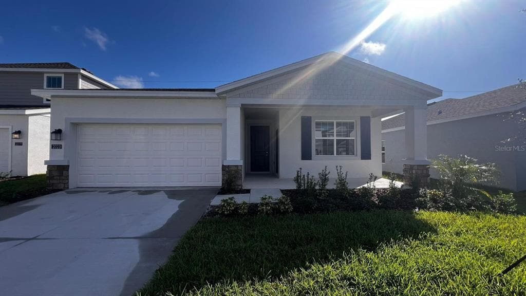 2023 Punch Bowl Ave in Davenport, FL - Building Photo