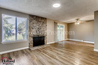15837-15835 SW Stratford Loop in Portland, OR - Building Photo - Building Photo
