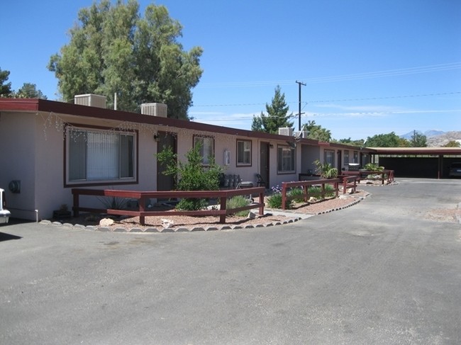 7396 Bannock Trl in Yucca Valley, CA - Building Photo - Building Photo