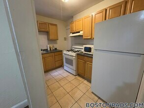 248 Kelton St, Unit 4 in Boston, MA - Building Photo - Building Photo