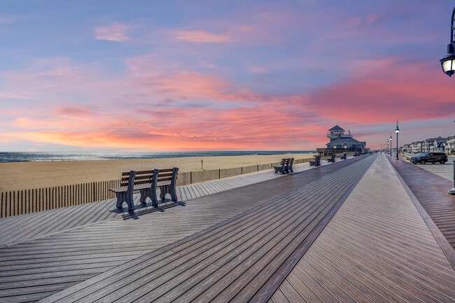 903 Ocean Ave N in Belmar, NJ - Foto de edificio - Building Photo