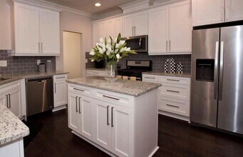 5545 Bright Cross Wy in Suwanee, GA - Building Photo - Building Photo