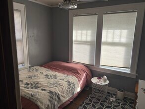 605 S Prairie St in Champaign, IL - Foto de edificio - Building Photo