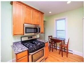 53 Prince St, Unit 1 in Brookline, MA - Building Photo - Building Photo