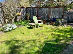 7301 19th Ave NW in Seattle, WA - Building Photo - Building Photo