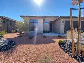 997 Jonathon Dr in Washington, UT - Building Photo - Building Photo