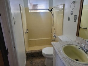 1229 Madison Ave in Las Vegas, NV - Foto de edificio - Building Photo