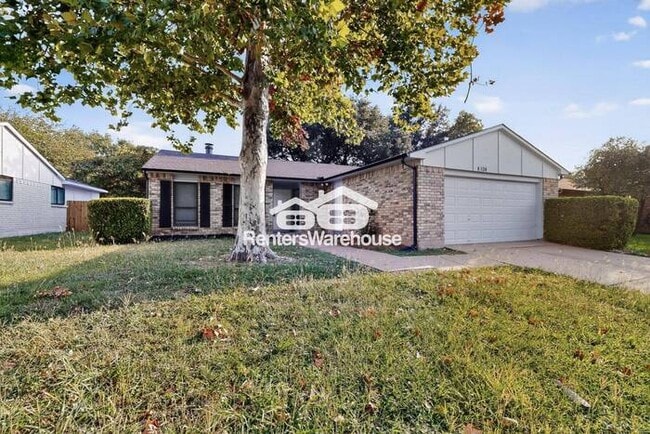 4104 Bristlecone Ln in Fort Worth, TX - Foto de edificio - Building Photo