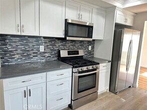 45202 Pickford Ave in Lancaster, CA - Building Photo - Building Photo