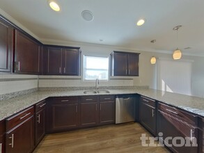 309 Finch Ln in Lexington, SC - Foto de edificio - Building Photo