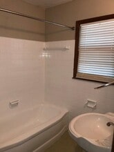 201 E Pratt Dr in Midwest City, OK - Building Photo - Building Photo