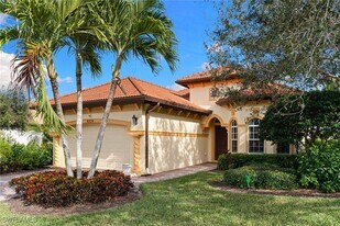 6534 Caldecott Dr in Naples, FL - Building Photo