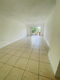 17101 NW 57th Ave in Miami Gardens, FL - Building Photo - Building Photo