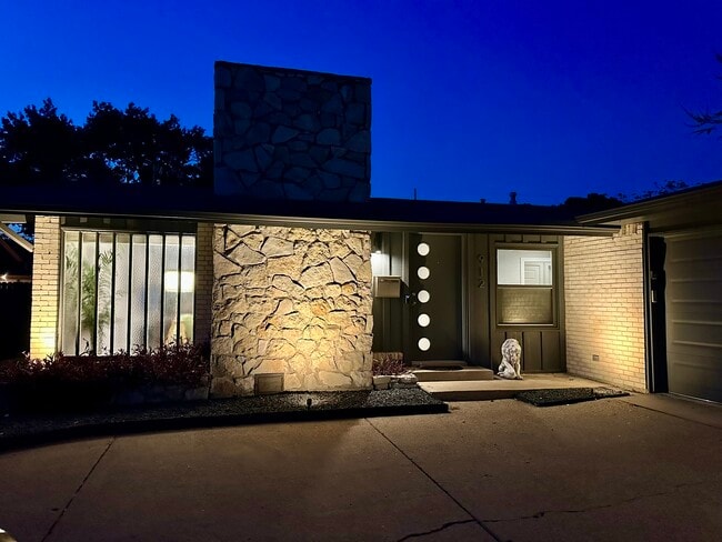 property at 912 Forreston Dr