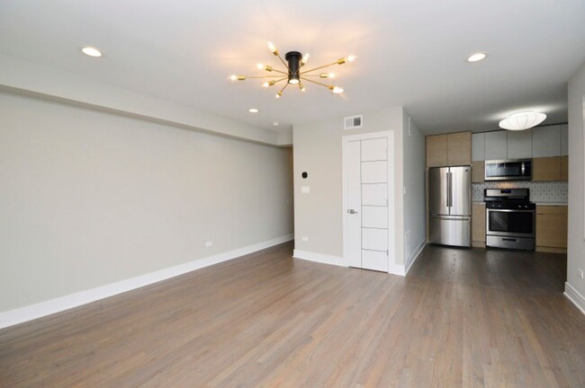5710 N Hermitage Ave in Chicago, IL - Building Photo - Building Photo