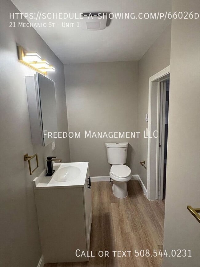 21 Mechanics St in Putnam, CT - Building Photo - Building Photo