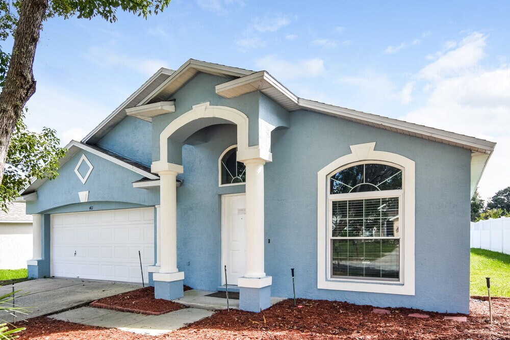 411 Sonoma Dr in Valrico, FL - Building Photo