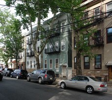 116 Pulaski St in Newark, NJ - Building Photo