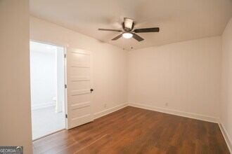 212 Southland Dr in Eatonton, GA - Building Photo - Building Photo